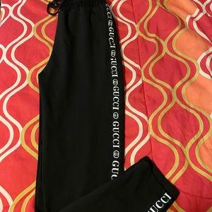 Gucci jogger nwot medium